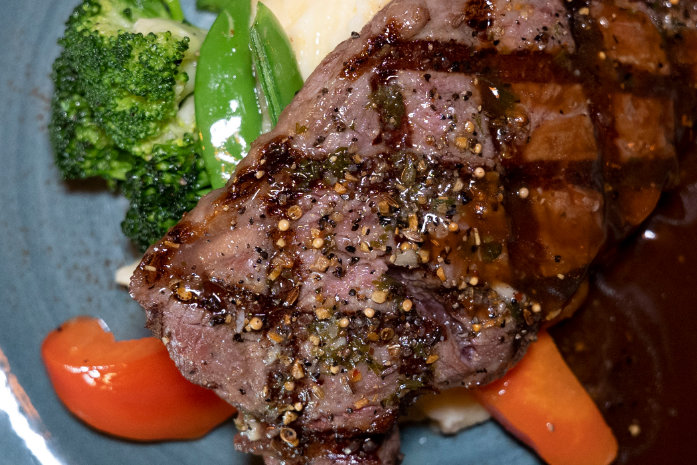 choose an <mark>entreé</mark>